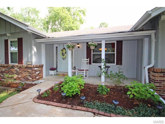 431 Madrina Ct, Ballwin, MO 63021 photo 2
