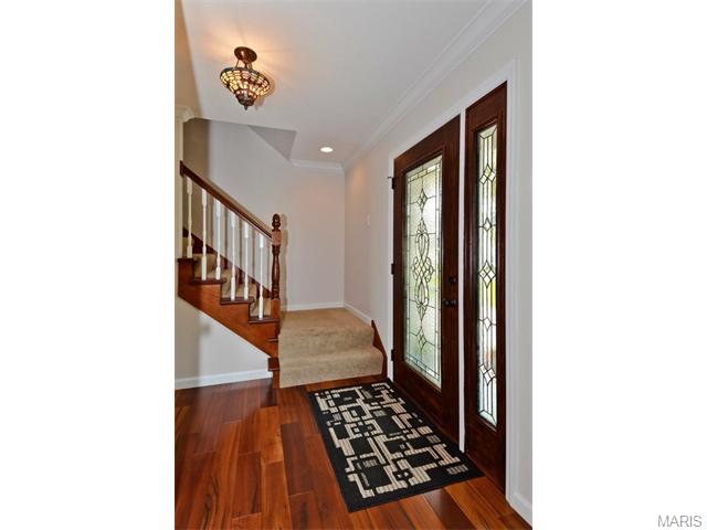 1237 Saddlemaker Dr, Saint Charles, MO 63304 photo 2