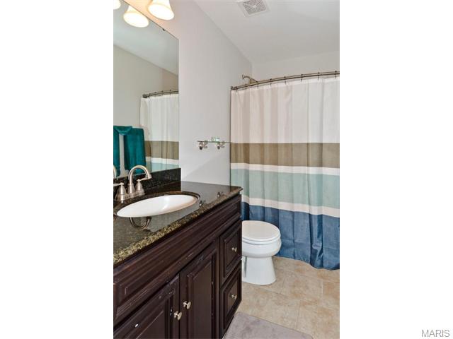 1237 Saddlemaker Dr, Saint Charles, MO 63304 photo 27
