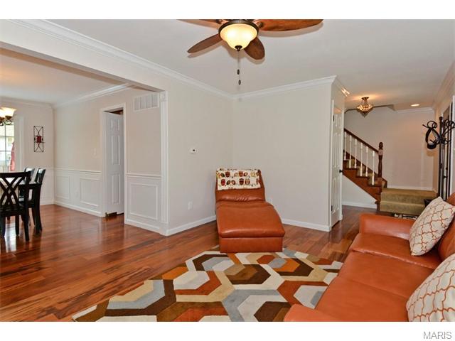 1237 Saddlemaker Dr, Saint Charles, MO 63304 photo 4