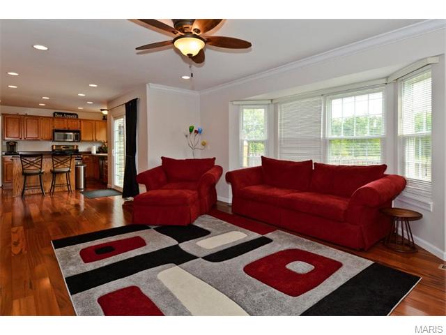 1237 Saddlemaker Dr, Saint Charles, MO 63304 photo 8