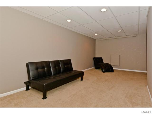 1237 Saddlemaker Dr, Saint Charles, MO 63304 photo 28
