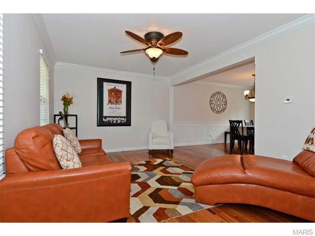 1237 Saddlemaker Dr, Saint Charles, MO 63304 photo 3
