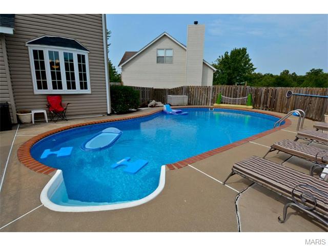 1237 Saddlemaker Dr, Saint Charles, MO 63304 photo 33