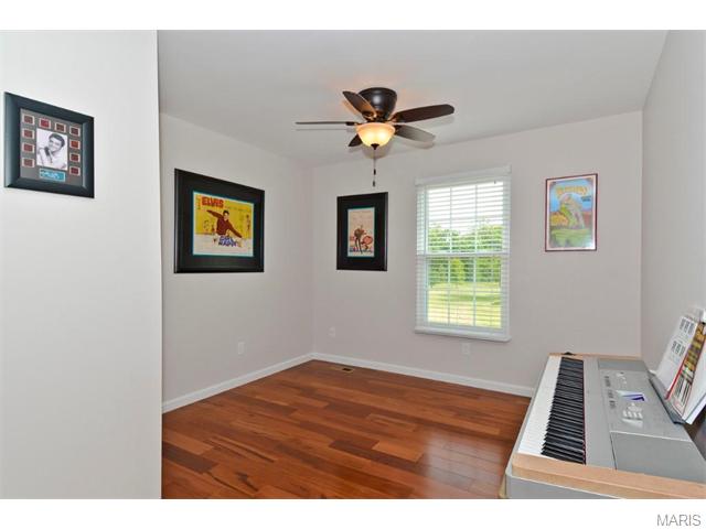 1237 Saddlemaker Dr, Saint Charles, MO 63304 photo 18