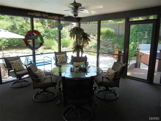 314 Glyn Cagny, Ballwin, MO 63021 photo 8