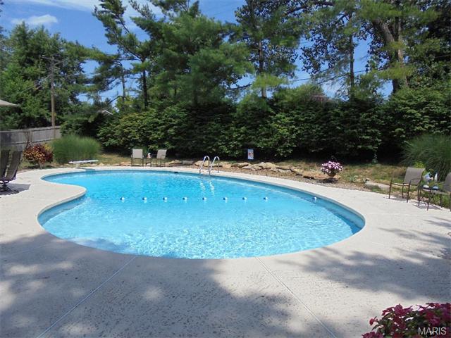 314 Glyn Cagny, Ballwin, MO 63021 photo 3