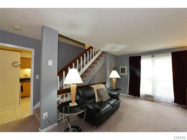 331 Quail Village Dr, Ballwin, MO 63021 photo 5