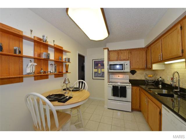 331 Quail Village Dr, Ballwin, MO 63021 photo 8