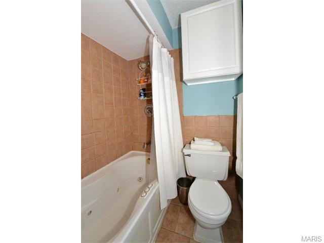 331 Quail Village Dr, Ballwin, MO 63021 photo 15