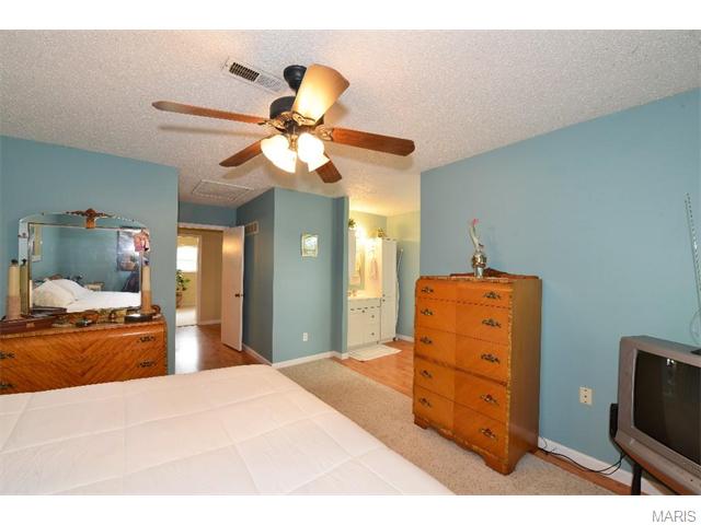 331 Quail Village Dr, Ballwin, MO 63021 photo 12