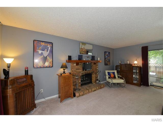 331 Quail Village Dr, Ballwin, MO 63021 photo 2