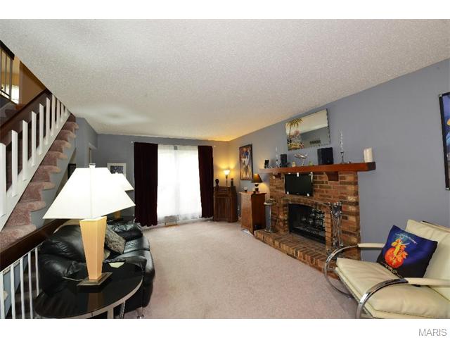 331 Quail Village Dr, Ballwin, MO 63021 photo 4