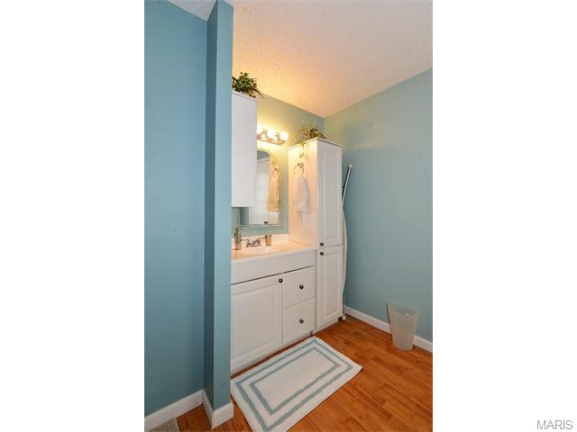 331 Quail Village Dr, Ballwin, MO 63021 photo 14