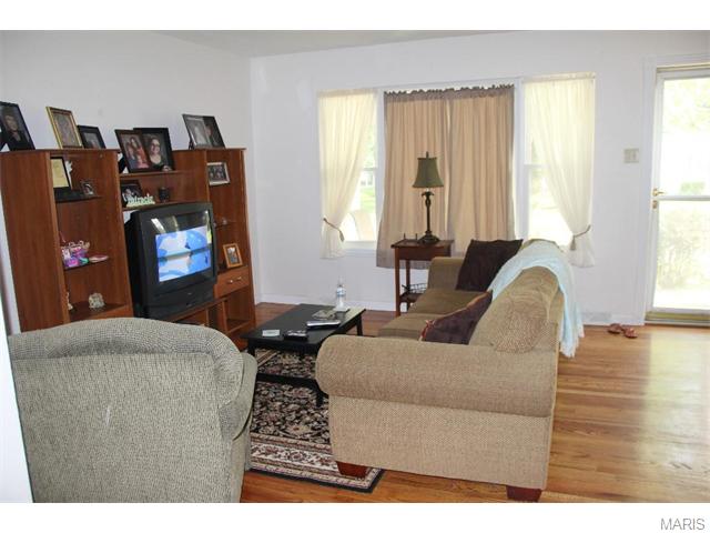 614 Darby Dr, O'fallon, MO 63366 photo 3