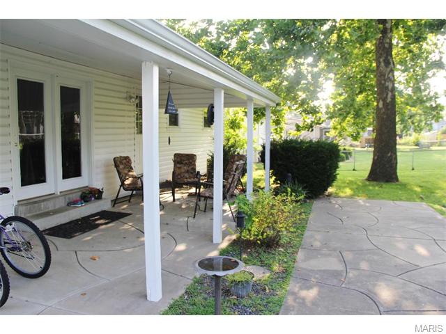 614 Darby Dr, O'fallon, MO 63366 photo 13