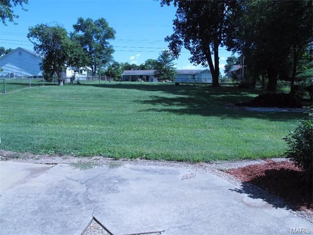 151 Pezold Dr, Saint Charles, MO 63304 photo 32