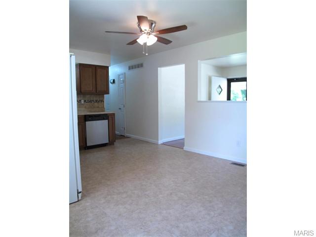 151 Pezold Dr, Saint Charles, MO 63304 photo 10