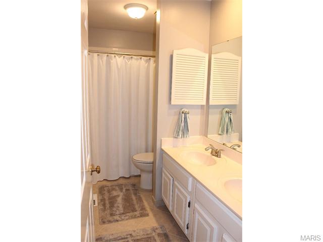 1205 Berquist Ct, Ballwin, MO 63011 photo 29
