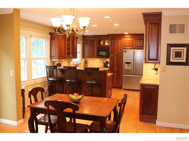 1205 Berquist Ct, Ballwin, MO 63011 photo 2