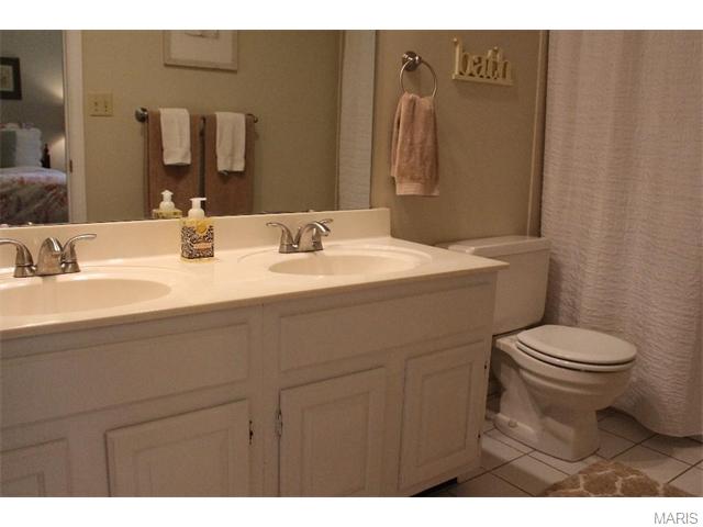 1205 Berquist Ct, Ballwin, MO 63011 photo 21