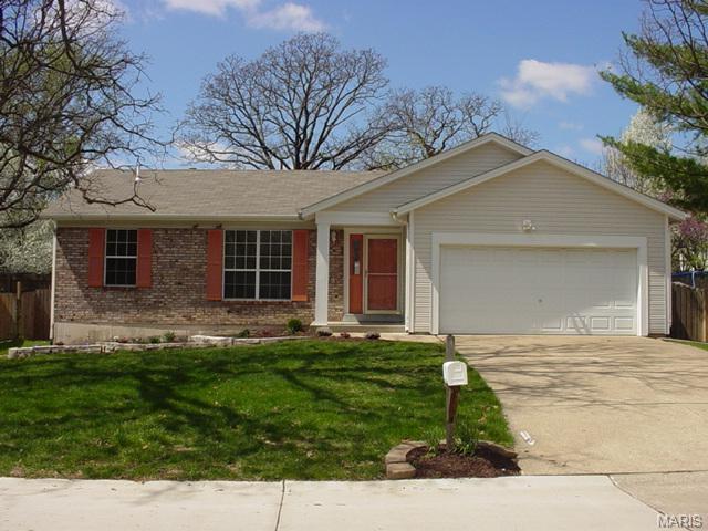 2309 Longmont Dr, O'fallon, MO 63368 photo 1