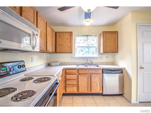 269 Tyndale Dr, O'fallon, MO 63366 photo 8
