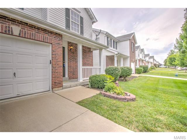 269 Tyndale Dr, O'fallon, MO 63366 photo 2