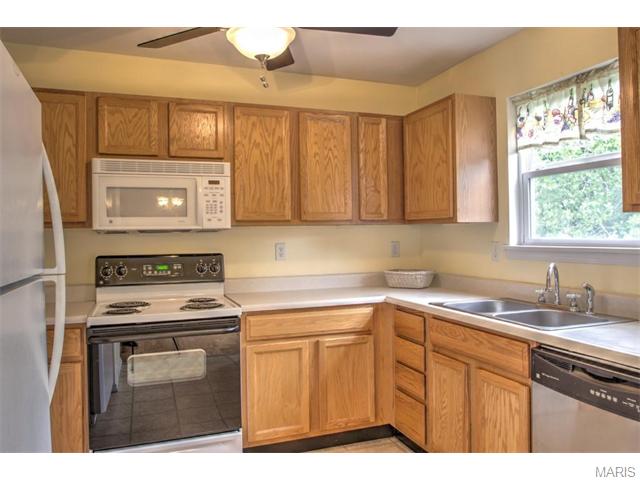 269 Tyndale Dr, O'fallon, MO 63366 photo 7