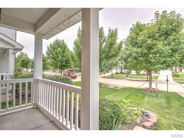 269 Tyndale Dr, O'fallon, MO 63366 photo 4