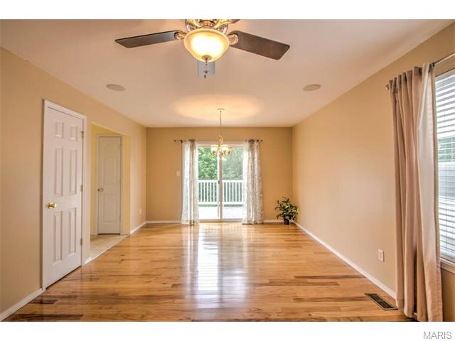 269 Tyndale Dr, O'fallon, MO 63366 photo 5