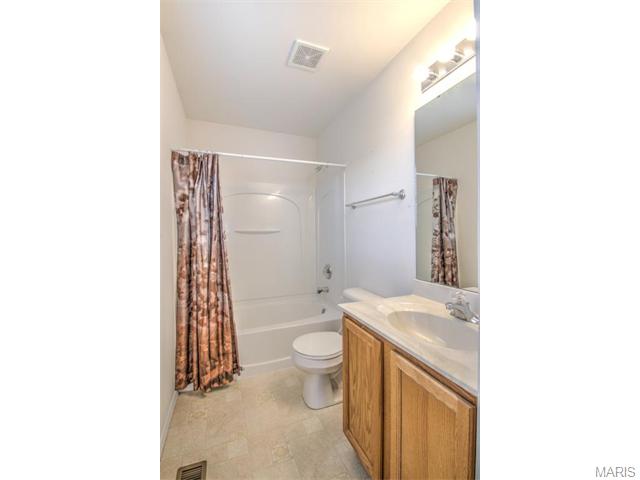 269 Tyndale Dr, O'fallon, MO 63366 photo 16
