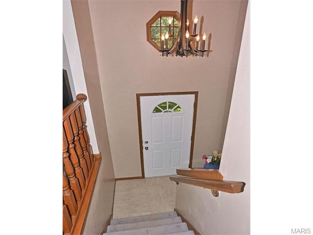 608 Wallach Dr, Eureka, MO 63025 photo 2