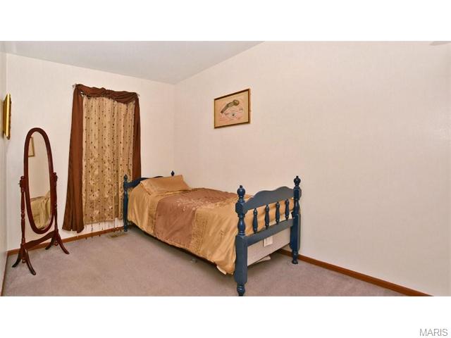 608 Wallach Dr, Eureka, MO 63025 photo 12