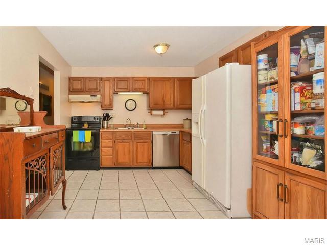 608 Wallach Dr, Eureka, MO 63025 photo 8