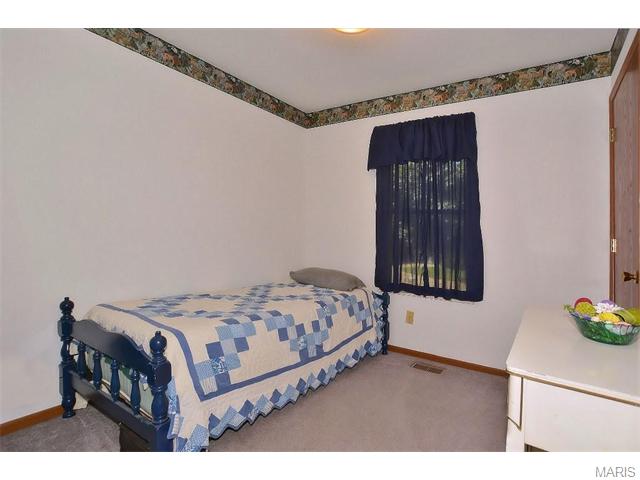 608 Wallach Dr, Eureka, MO 63025 photo 11