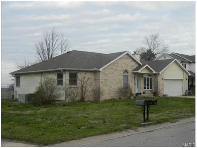 1902 Red Bird Dr, Webb City, MO 64870 photo 1