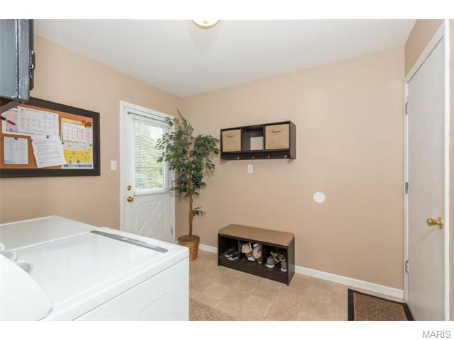 2434 Maple Xing, Ballwin, MO 63011 photo 17