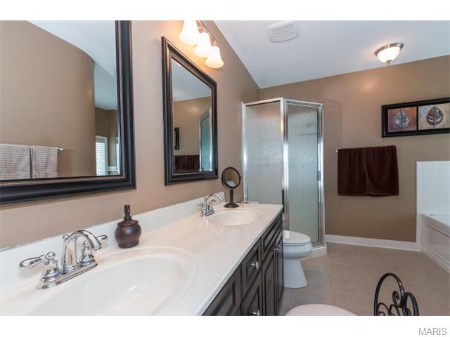 2434 Maple Xing, Ballwin, MO 63011 photo 24