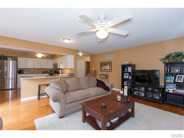 2434 Maple Xing, Ballwin, MO 63011 photo 10