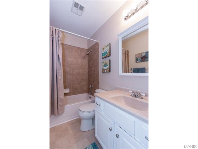 2434 Maple Xing, Ballwin, MO 63011 photo 35