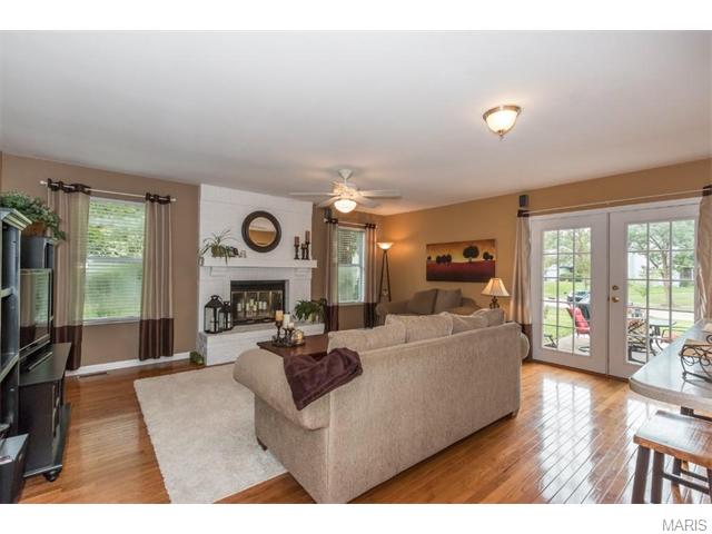 2434 Maple Xing, Ballwin, MO 63011 photo 8