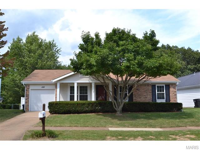 1108 Summit Mdws, Fenton, MO 63026 photo 1