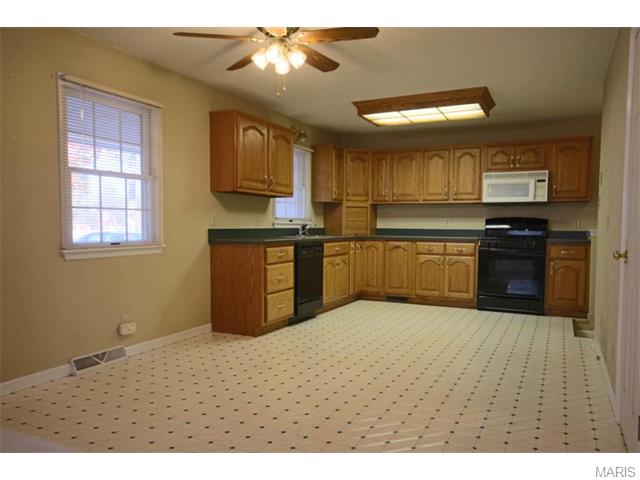 1192 Hackmann Rd, O'fallon, MO 63366 photo 3