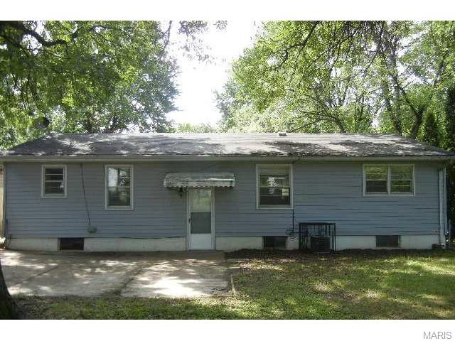 9607 Harold Dr, Saint Louis, MO 63134 photo 3