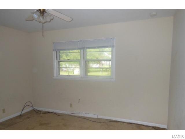 9607 Harold Dr, Saint Louis, MO 63134 photo 11