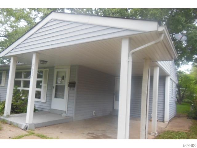 9607 Harold Dr, Saint Louis, MO 63134 photo 2