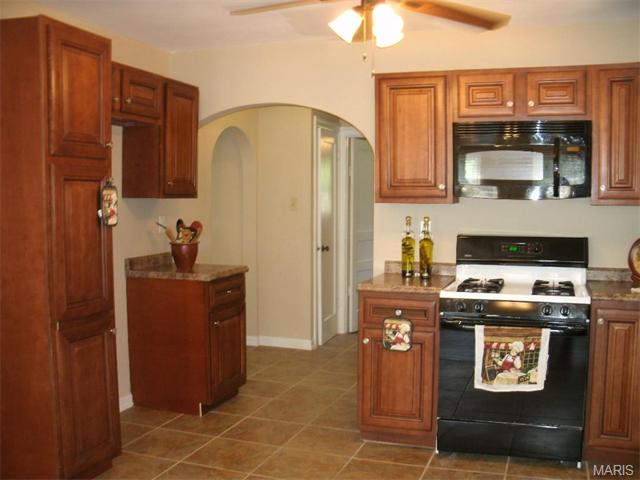 3968 Wright Ave, Saint Ann, MO 63074 photo 3