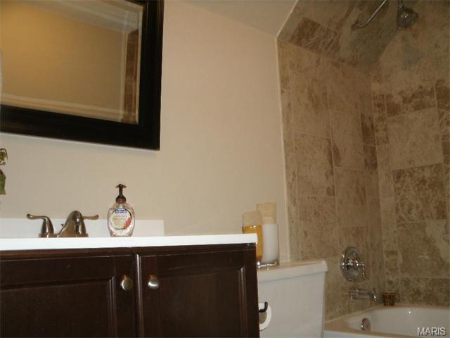 3968 Wright Ave, Saint Ann, MO 63074 photo 9