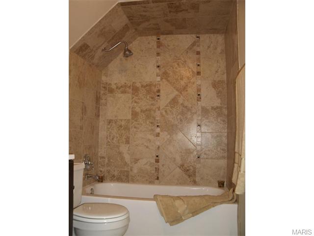 3968 Wright Ave, Saint Ann, MO 63074 photo 8